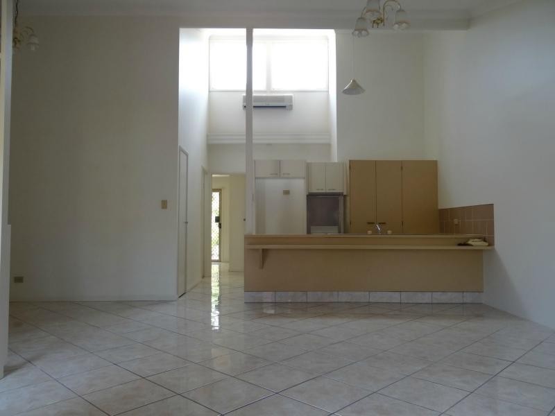 Unit 3/81 Olsen Avenue, Labrador QLD 4215