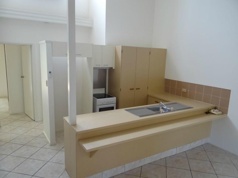 Unit 3/81 Olsen Avenue, Labrador QLD 4215
