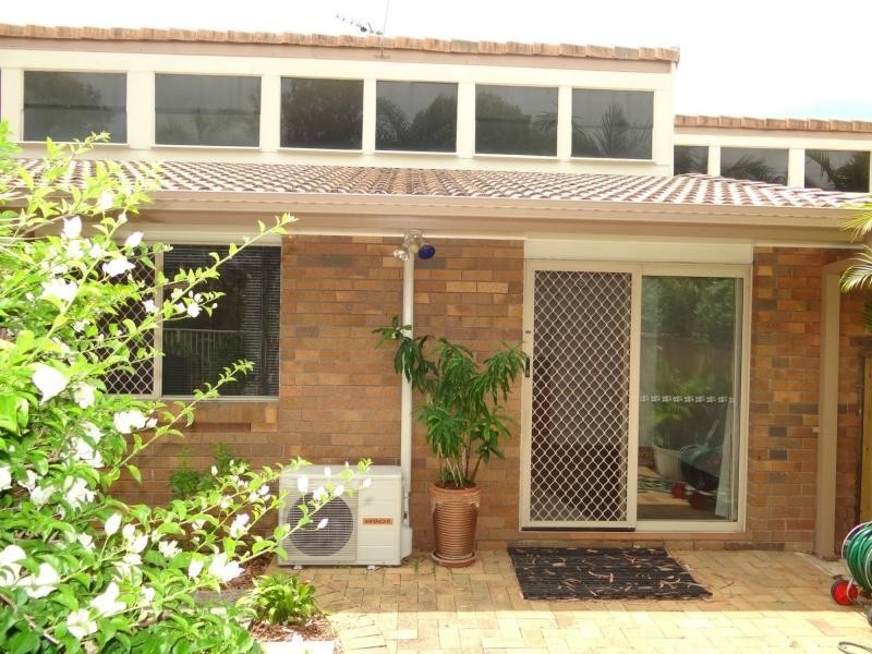 Unit 3/81 Olsen Avenue, Labrador QLD 4215