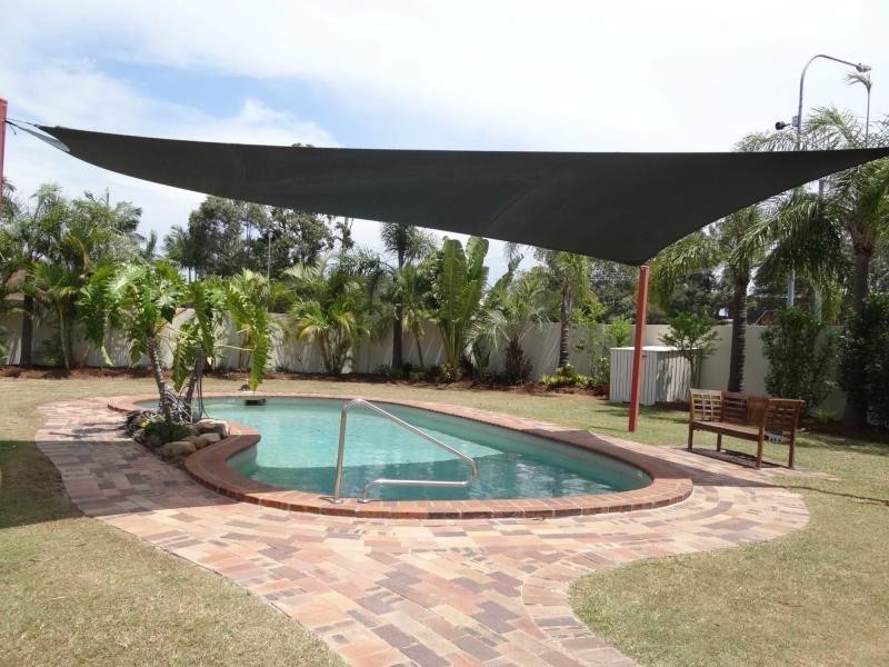 Unit 3/81 Olsen Avenue, Labrador QLD 4215