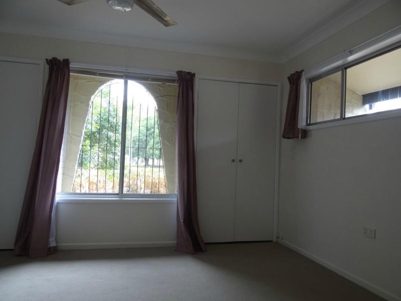 65 Alec Avenue, Mermaid Waters QLD 4218