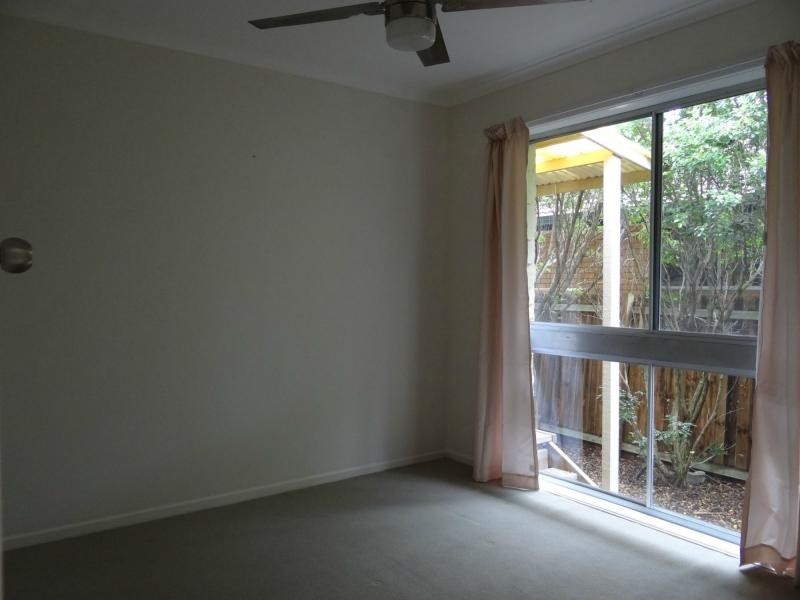 65 Alec Avenue, Mermaid Waters QLD 4218