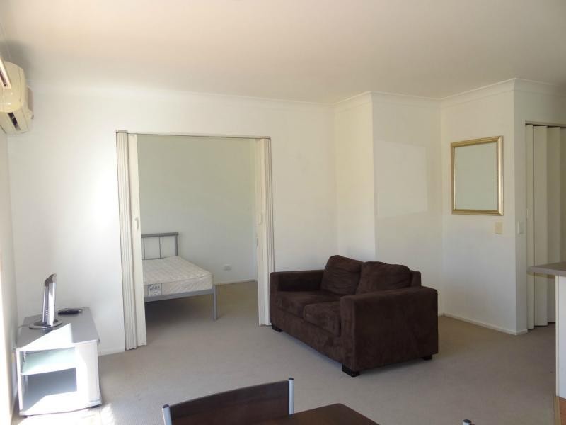 Unit 21/18 Lloyd Street, Southport QLD 4215