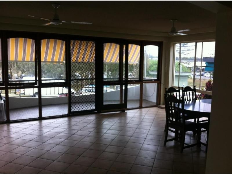 1/53 Hayle Street, Burleigh Heads QLD 4220