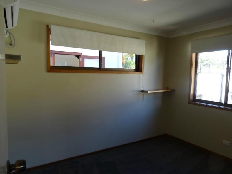 135 Kumbari Avenue, Labrador QLD 4215