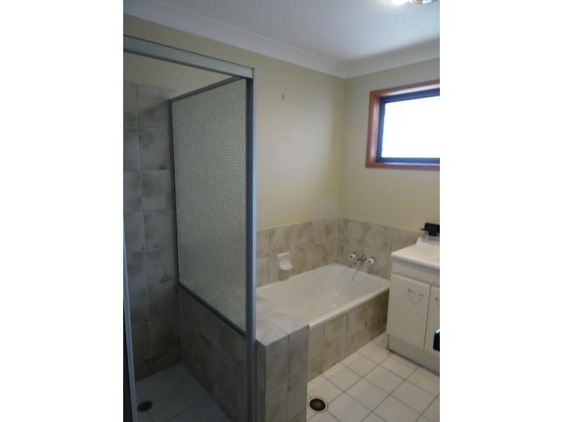 135 Kumbari Avenue, Labrador QLD 4215