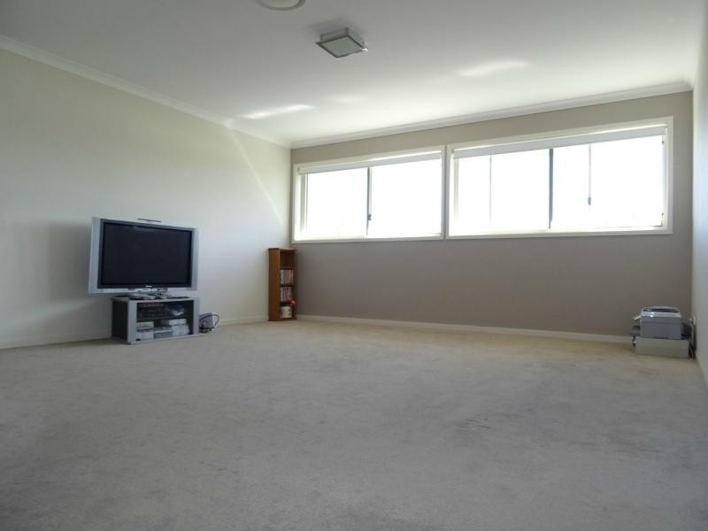 33 York Creek Crescent, The Observatory, Reedy Creek QLD 4227