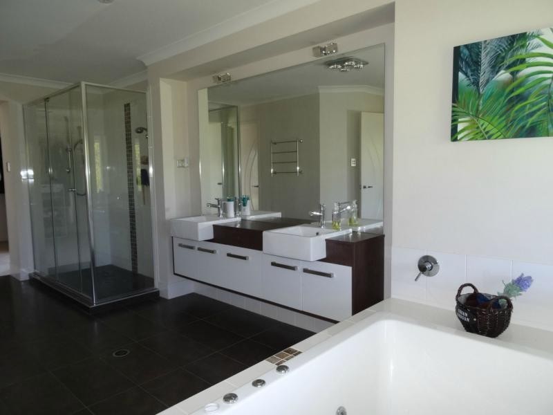 33 York Creek Crescent, The Observatory, Reedy Creek QLD 4227