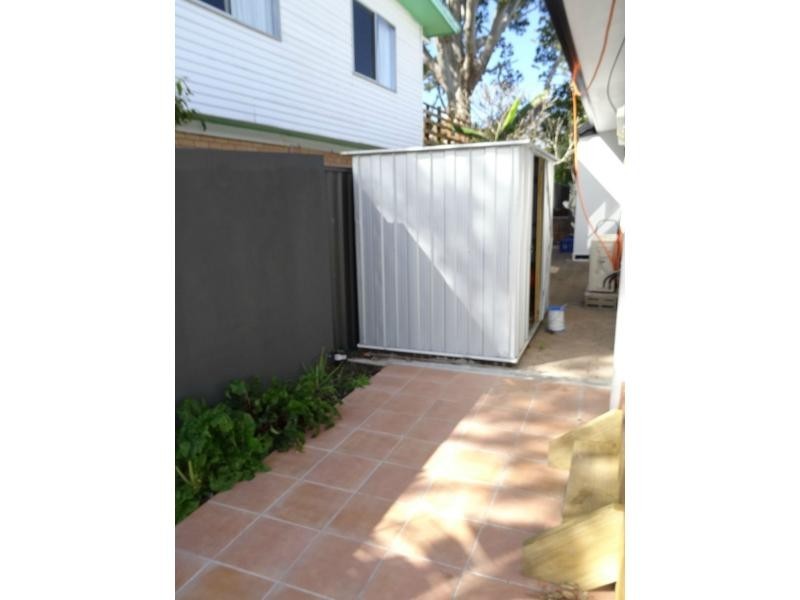 21 Clinton Avenue, Burleigh Waters QLD 4220