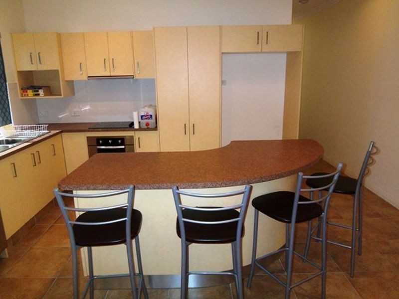 Duplex 2/15a Wyndham Street, Southport QLD 4215