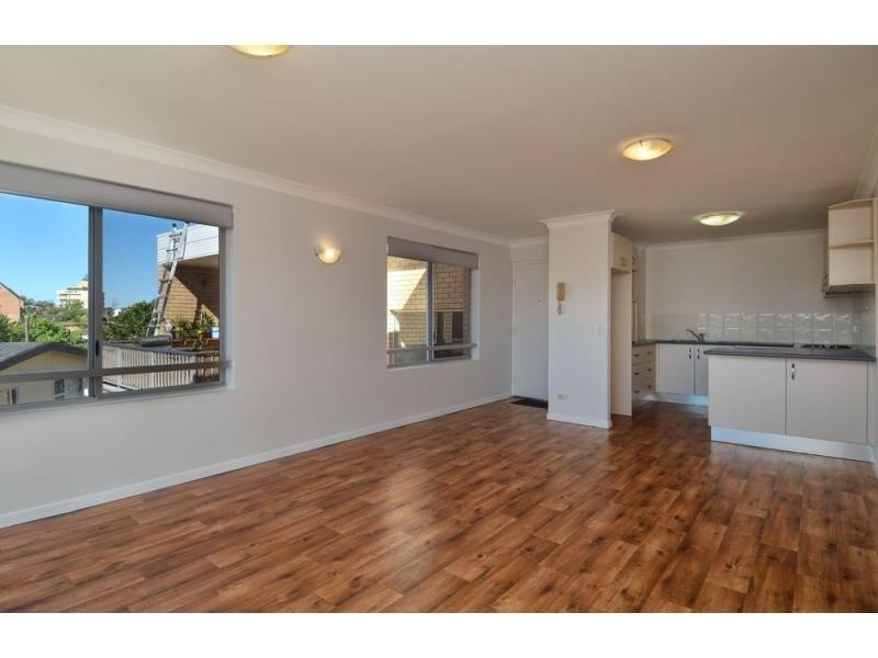 Unit 8/8 Nyrang Avenue, Palm Beach QLD 4221