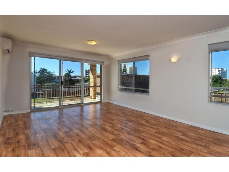 Unit 8/8 Nyrang Avenue, Palm Beach QLD 4221