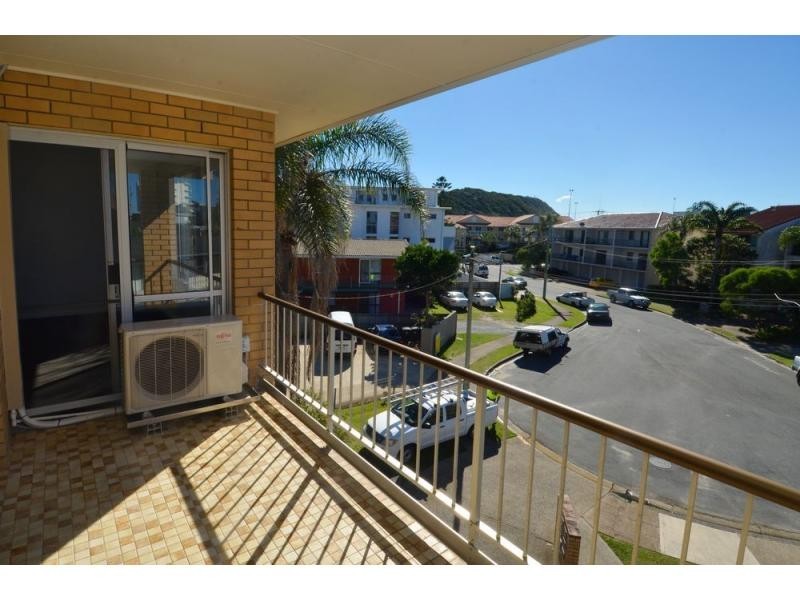 Unit 8/8 Nyrang Avenue, Palm Beach QLD 4221