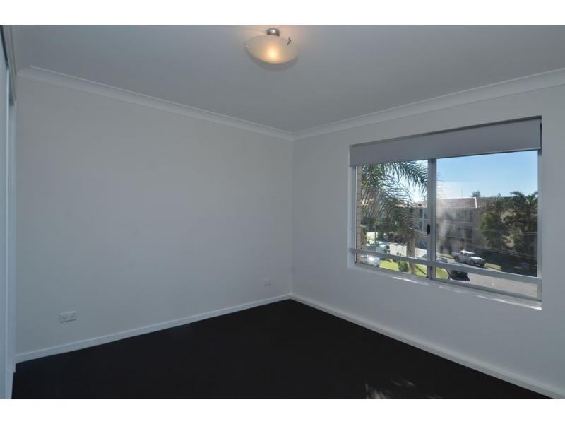 Unit 8/8 Nyrang Avenue, Palm Beach QLD 4221