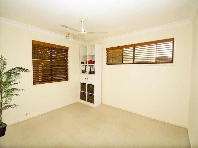 Duplex 2/10 Bright Avenue, Labrador QLD 4215