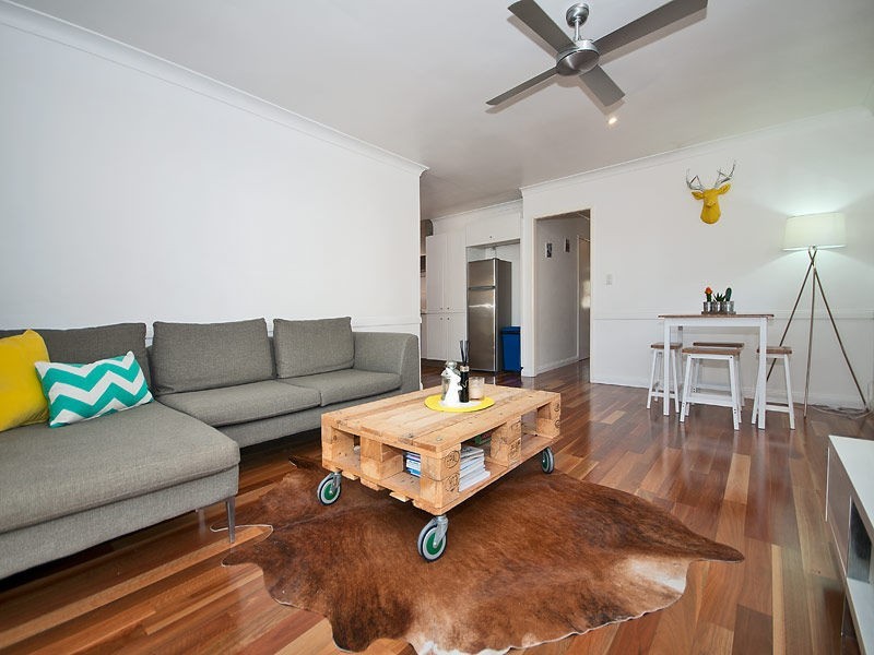 165 Nobby Parade, Miami QLD 4220