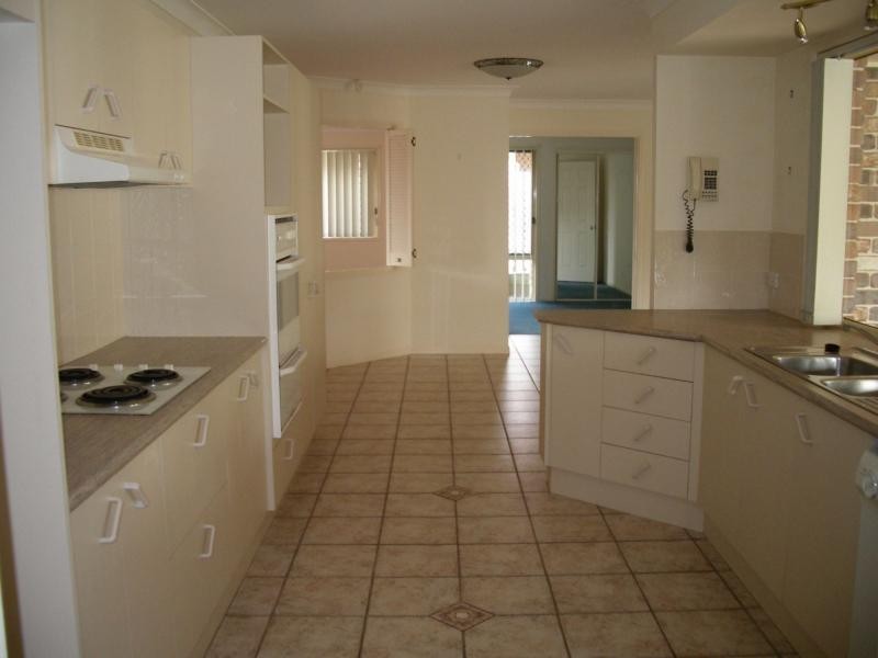 43 Gippsland Drive, The Shores, Helensvale QLD 4212