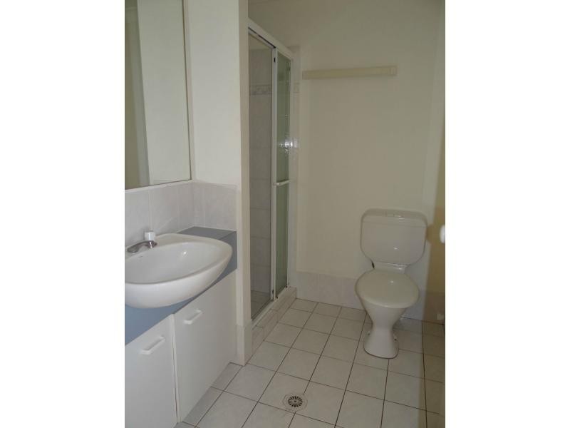 Unit 21/18 Lloyd Street, Southport QLD 4215