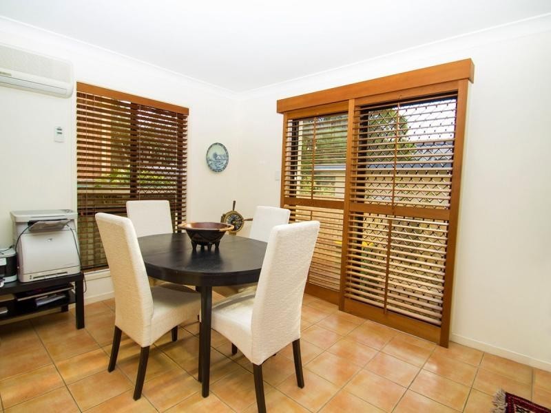 Duplex 2/10 Bright Avenue, Labrador QLD 4215