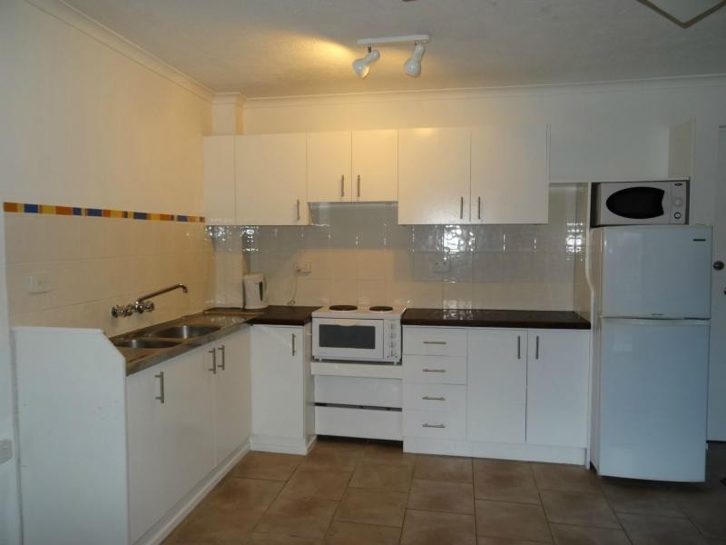 Unit 5/26 Remembrance Drive, Surfers Paradise QLD 4217