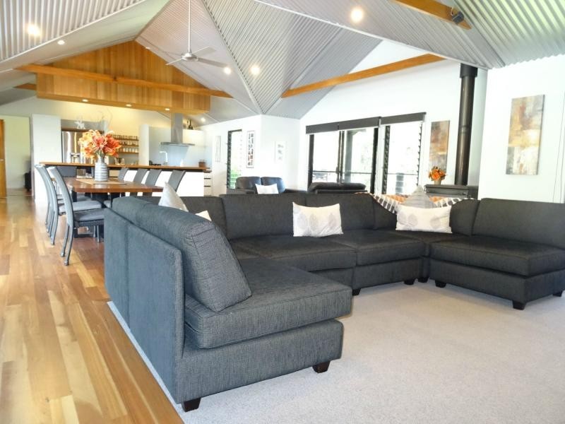 2 STOCKYARD Court, Tallebudgera QLD 4228