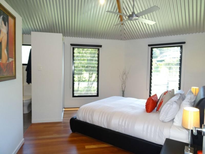 2 STOCKYARD Court, Tallebudgera QLD 4228