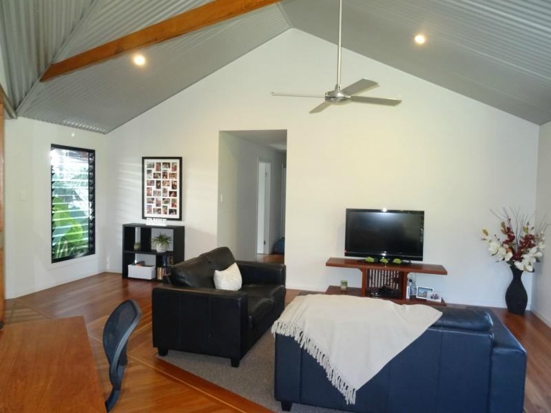 2 STOCKYARD Court, Tallebudgera QLD 4228
