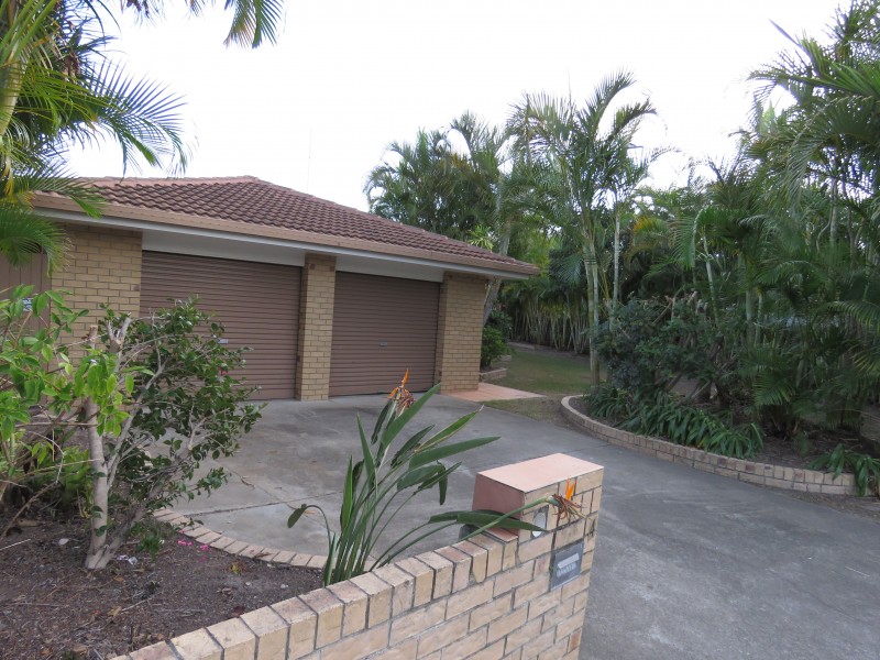 4 Yalgoo Ct, Mermaid Waters QLD 4218