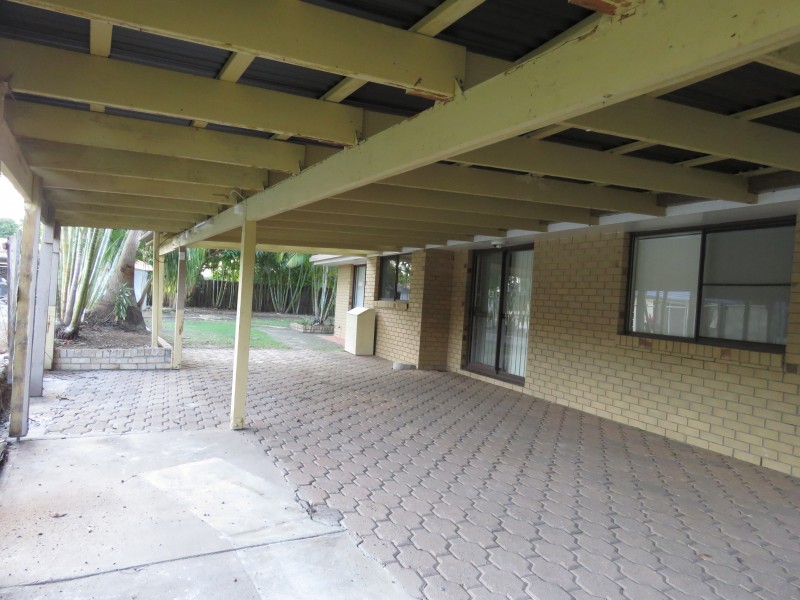 4 Yalgoo Ct, Mermaid Waters QLD 4218