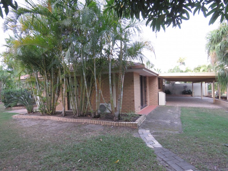 4 Yalgoo Ct, Mermaid Waters QLD 4218