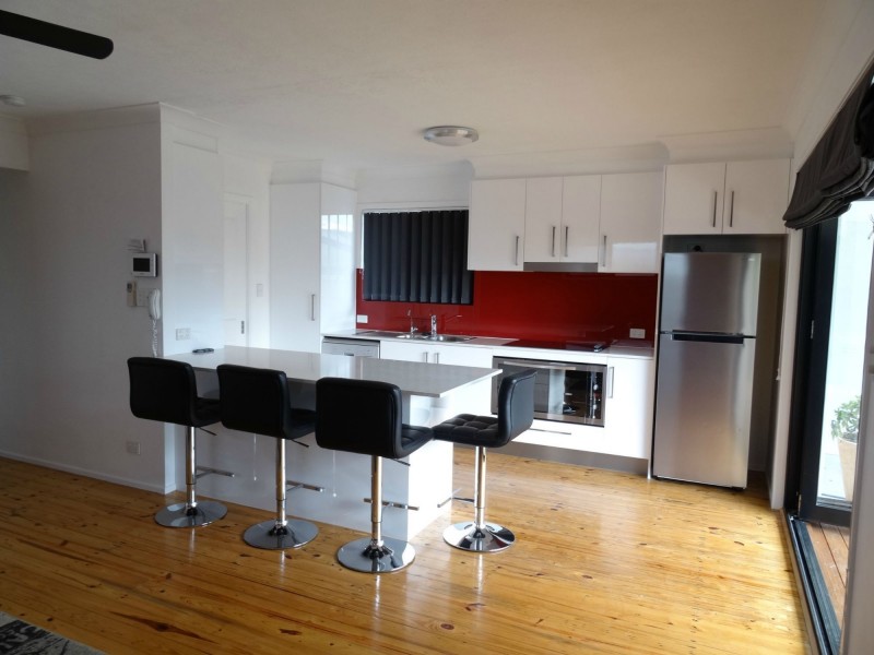 1/21 Clinton Avenue, Burleigh Waters QLD 4220