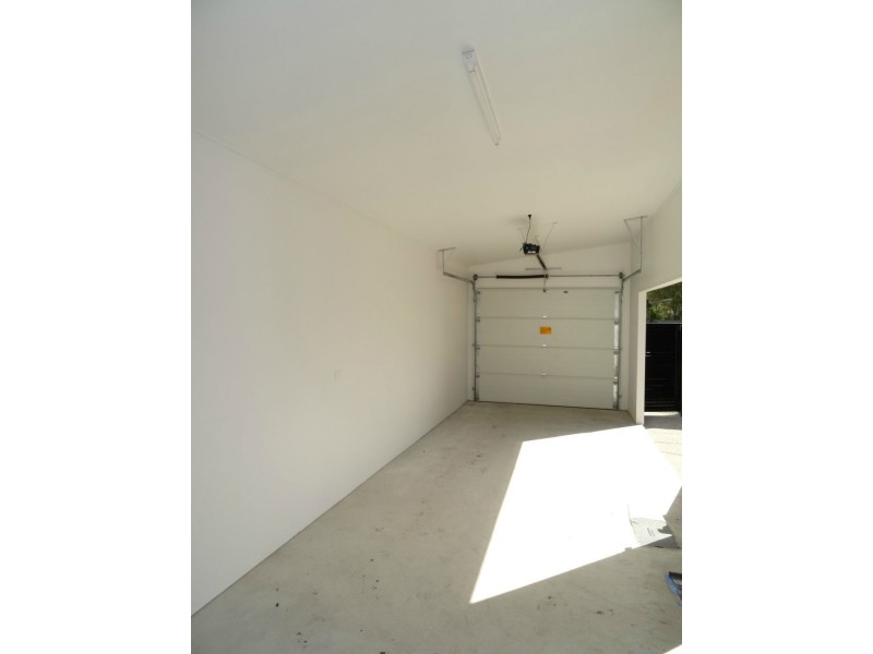 1/21 Clinton Avenue, Burleigh Waters QLD 4220