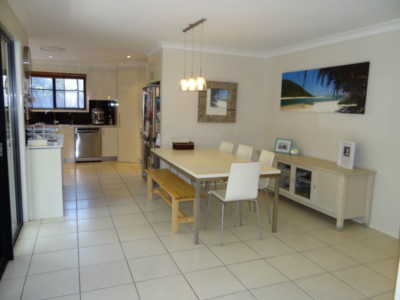 6 Condor Court, Burleigh Waters QLD 4220