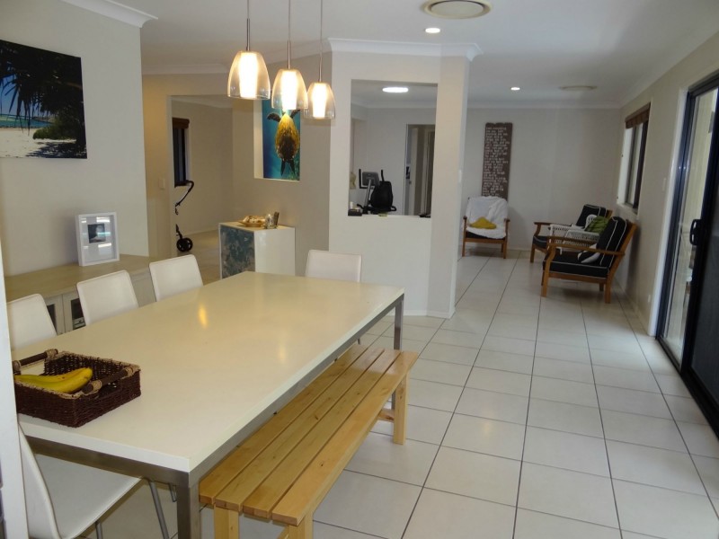 6 Condor Court, Burleigh Waters QLD 4220