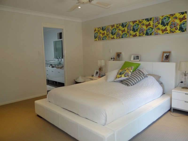 6 Condor Court, Burleigh Waters QLD 4220