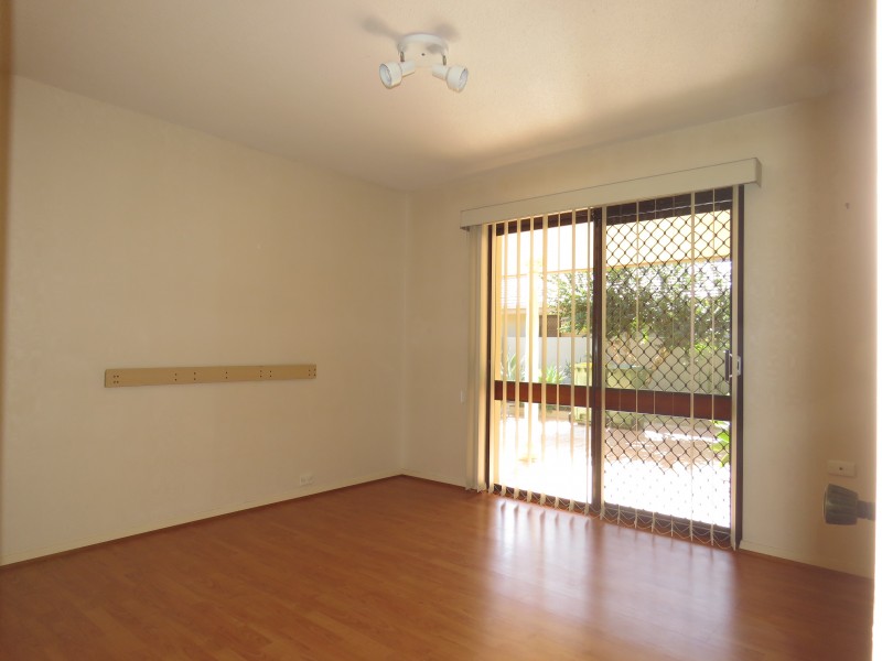 81 Gibraltar Dr, Isle Of Capri QLD 4217