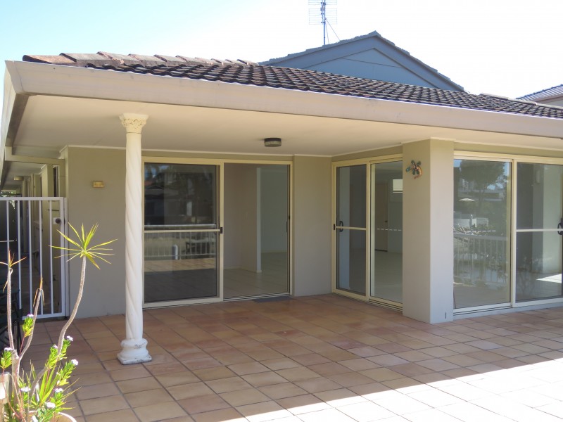 81 Gibraltar Dr, Isle Of Capri QLD 4217