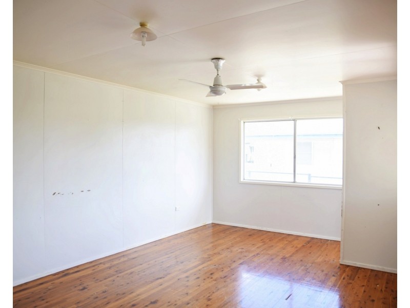 1/21 Gidyea St, Blackwater QLD 4717