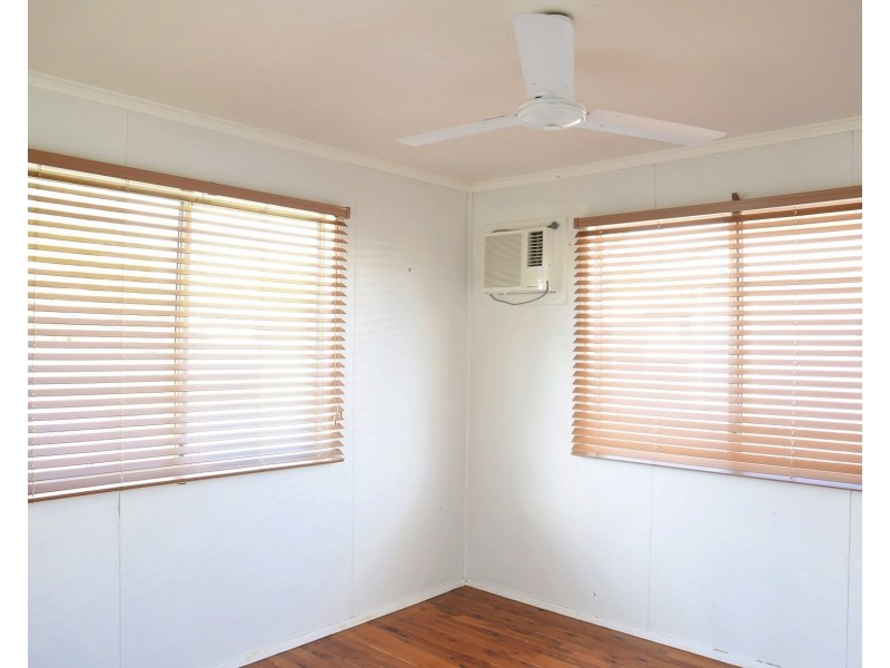 1/21 Gidyea St, Blackwater QLD 4717