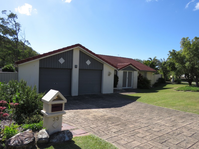 33 Banff Ct, Robina QLD 4226
