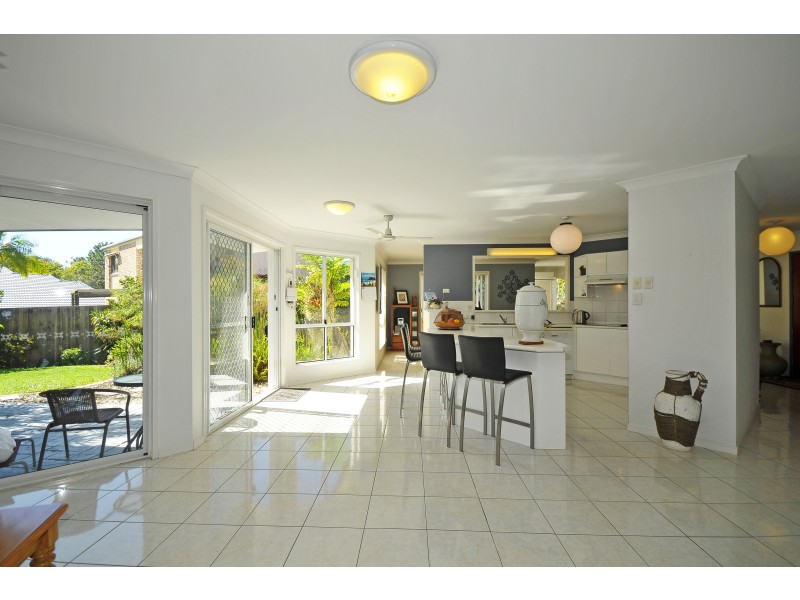 33 Banff Ct, Robina QLD 4226