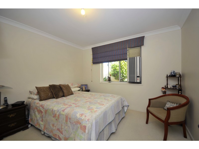 33 Banff Ct, Robina QLD 4226