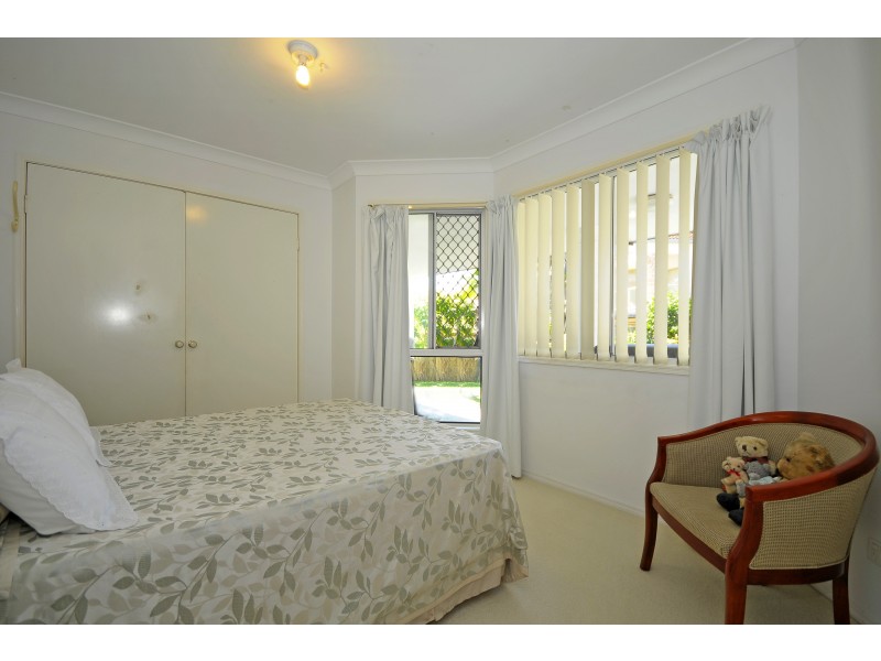 33 Banff Ct, Robina QLD 4226