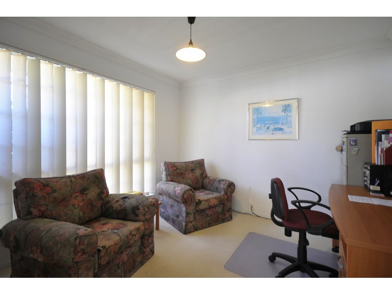 33 Banff Ct, Robina QLD 4226