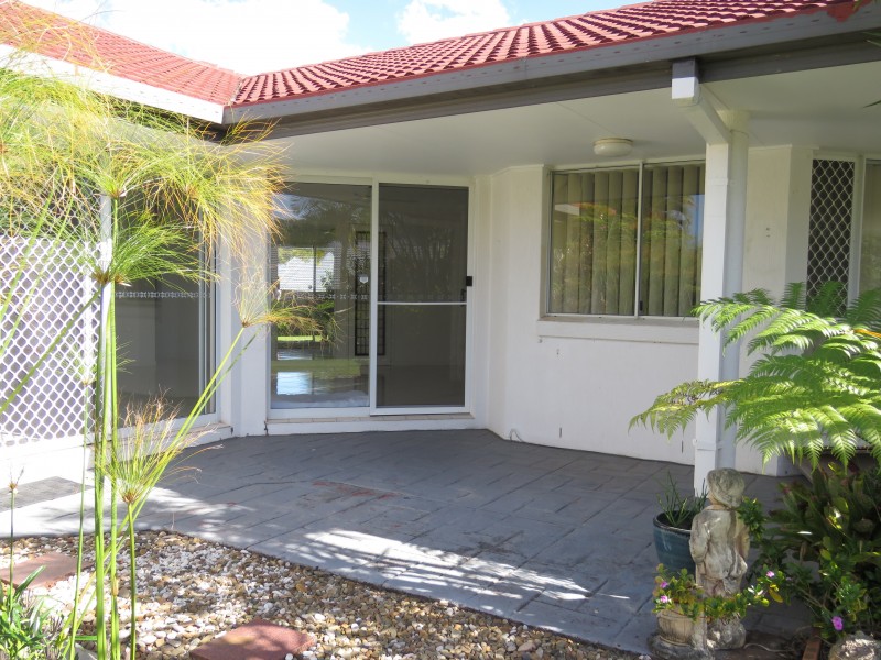 33 Banff Ct, Robina QLD 4226