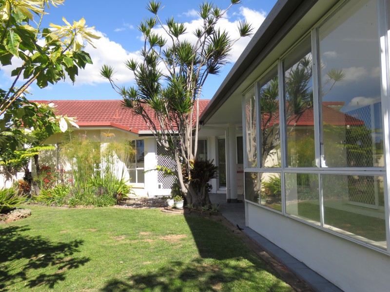 33 Banff Ct, Robina QLD 4226