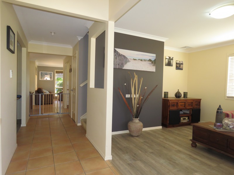 37 Lindfield St, Parkinson QLD 4115