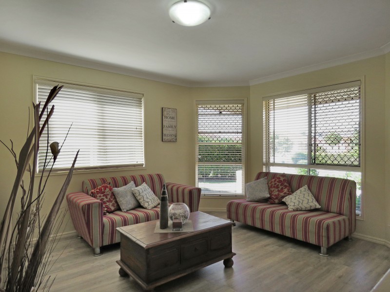 37 Lindfield St, Parkinson QLD 4115