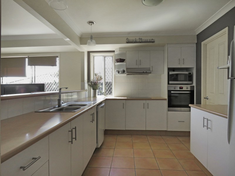 37 Lindfield St, Parkinson QLD 4115