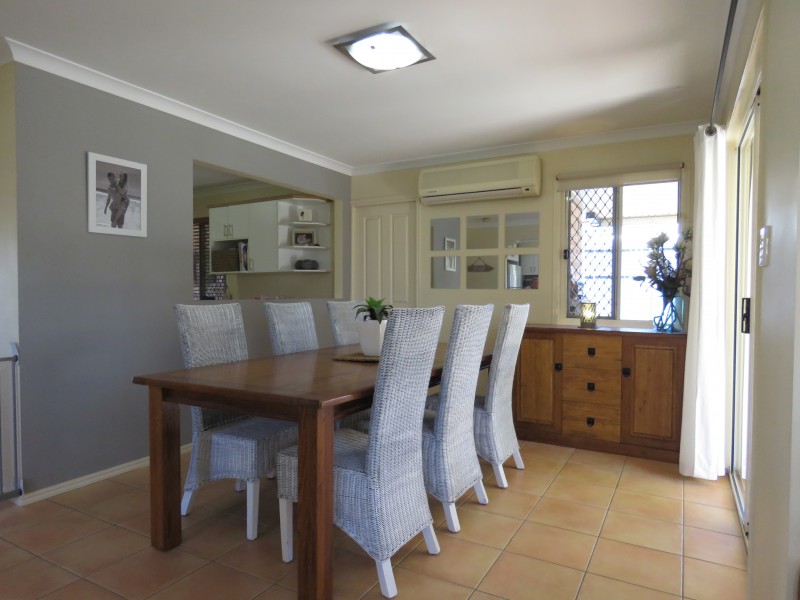 37 Lindfield St, Parkinson QLD 4115